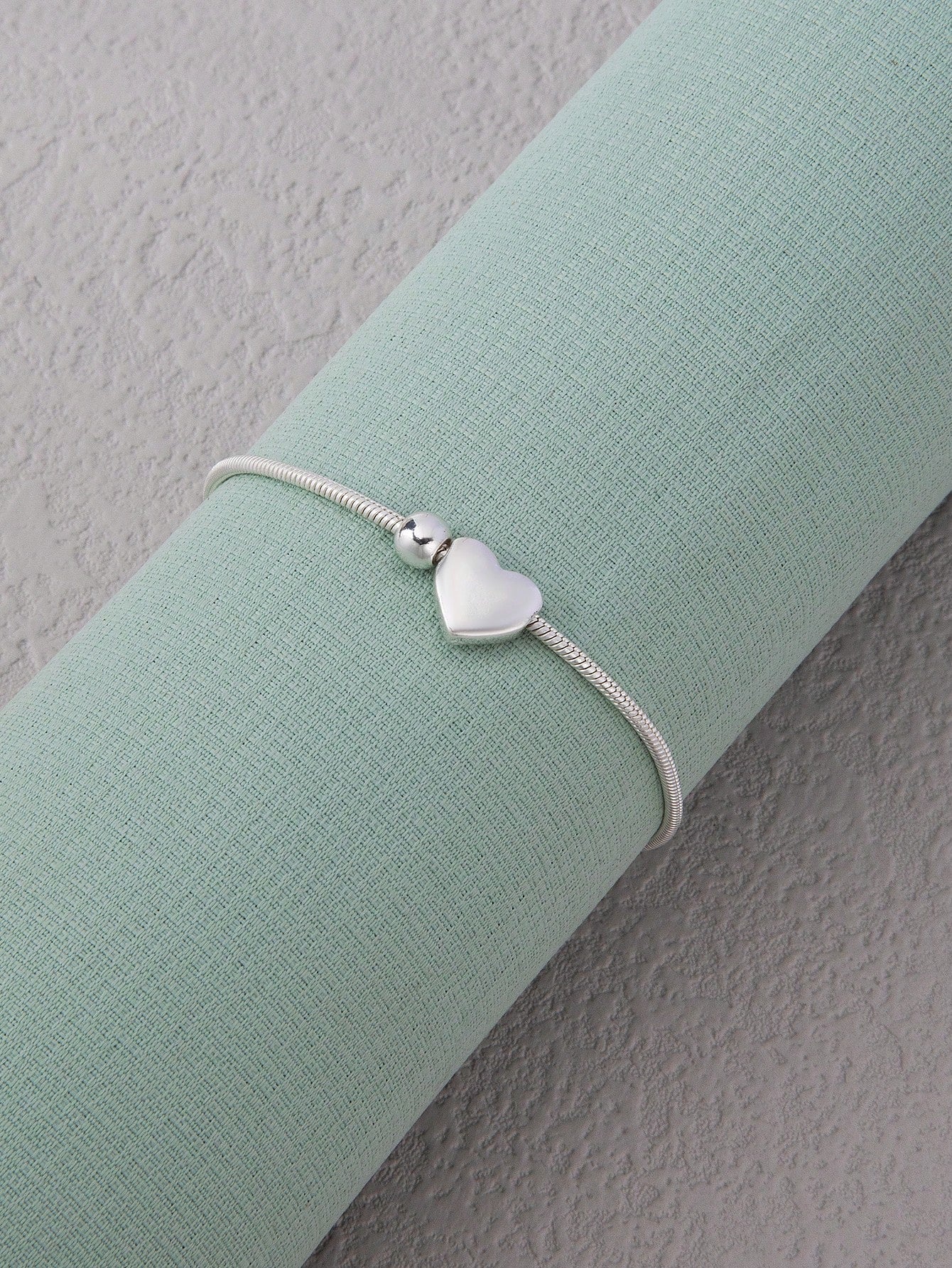 1Pc Elegant Stainless Steel Silver Color Non-Fading Heart Shaped Pendant Bracelet, Perfect Choice for Valentine'S Day, Anniversary, Daily Fashion Wear, Suitable for Daily Life and Holiday Gifts Valentines,Mom,Mother,Mother'S Day,Gift