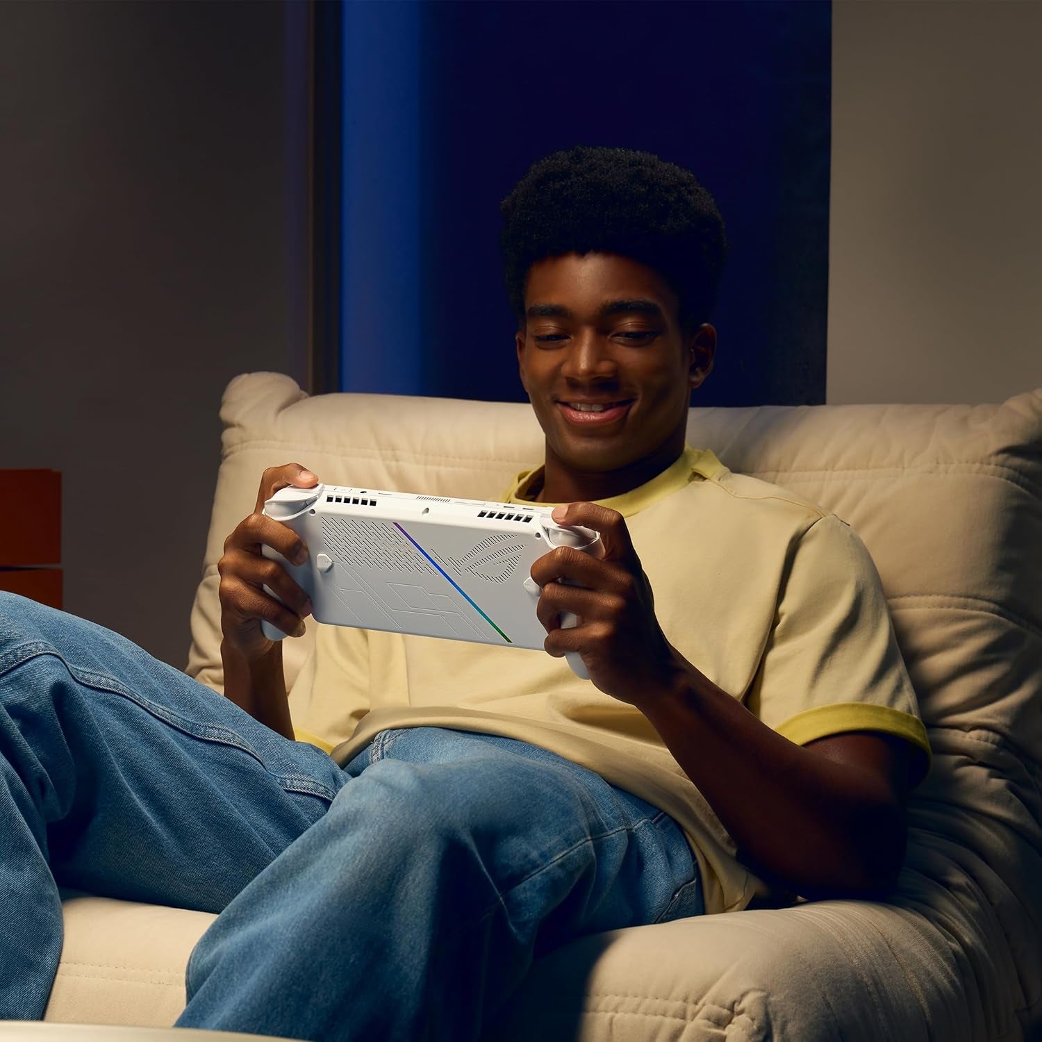 ROG Xbox Ally 7” 1080P 120Hz Gaming Handheld Touchscreen AMD Ryzen™ Z2 a 16GB RAM 512GB SSD White