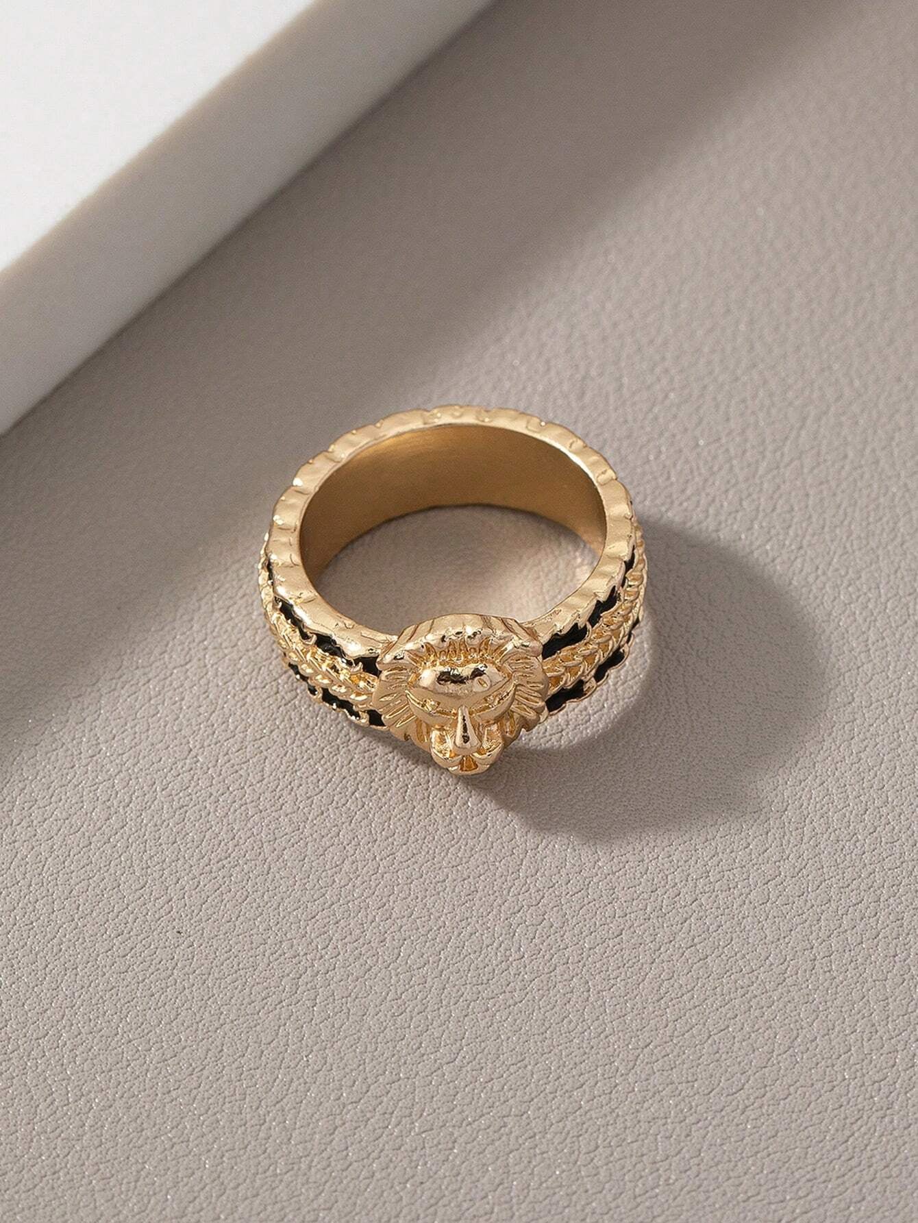 A Lion Head Pattern Retro Light Luxury High-End Men'S Ring