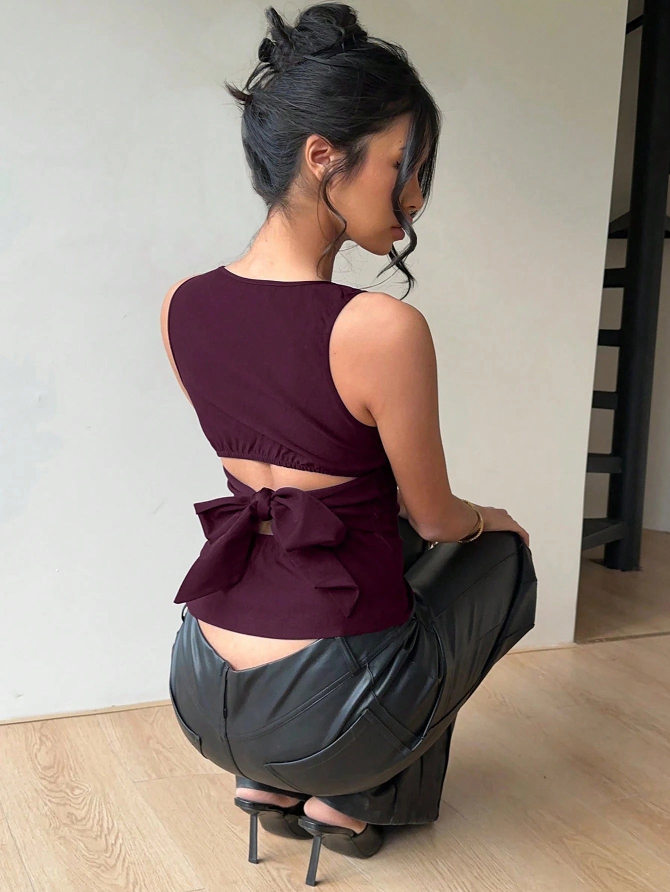 Aloruh Women'S Commuter & Casual Backless Bowknot round Neck Sleeveless Blouse, Purple Top,Rave Top