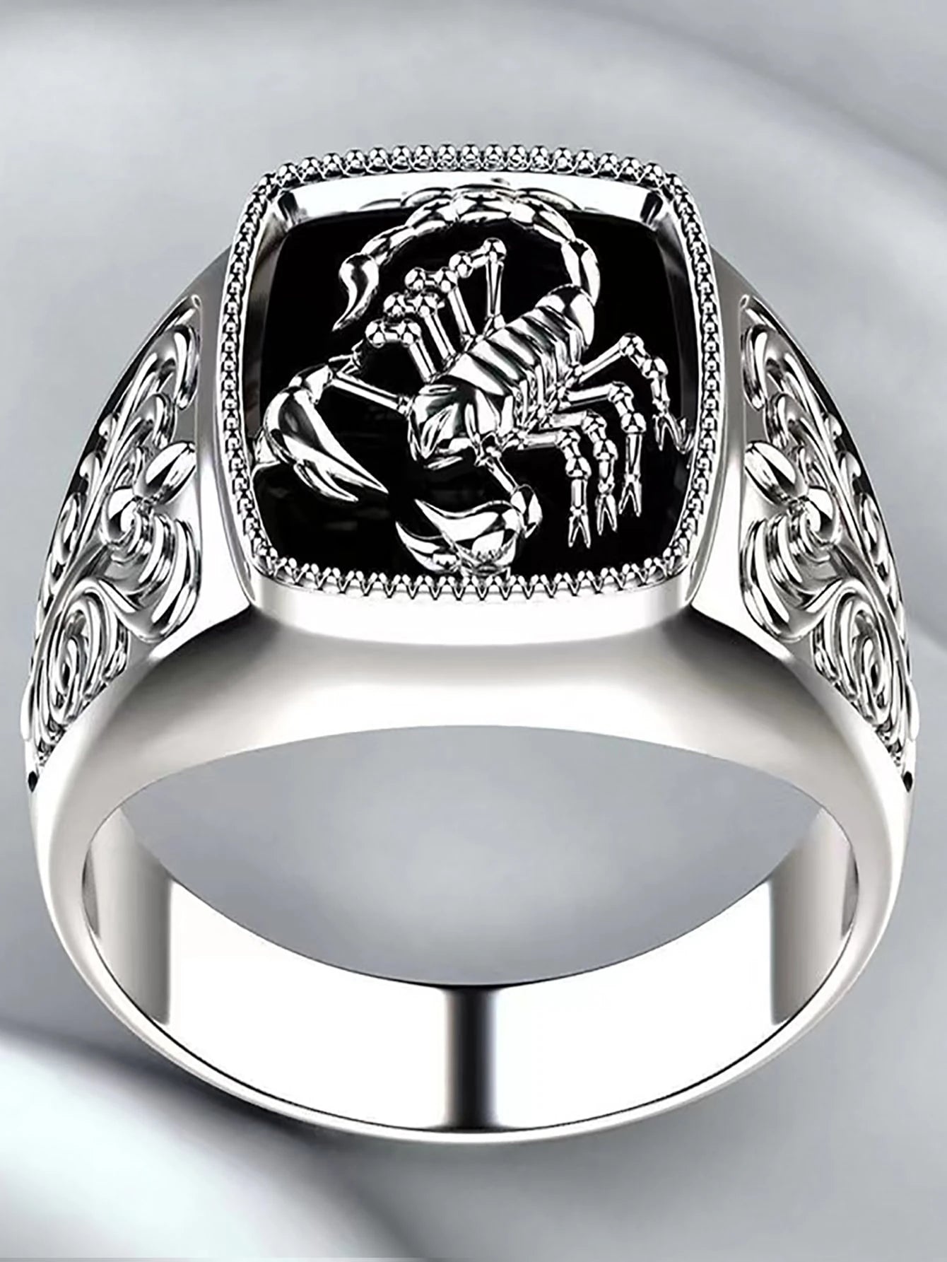 1Pc Patterned Scorpion Shaped Ring with Stylish and Unique Design Gift