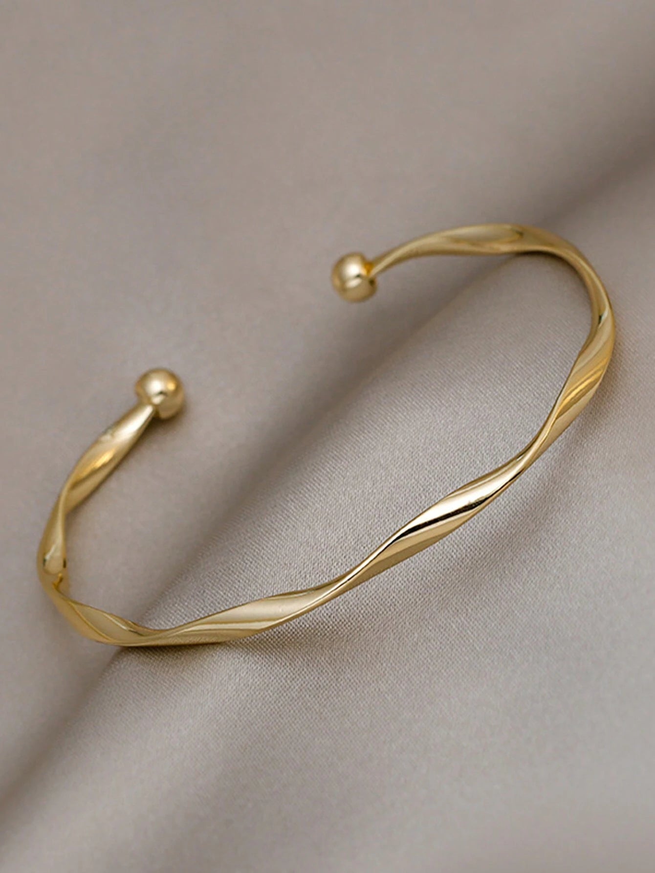 1Pc Minimalist Chic Textured Gold Color Bracelet, Fashion Elegant Fresh and Simple Design for Women