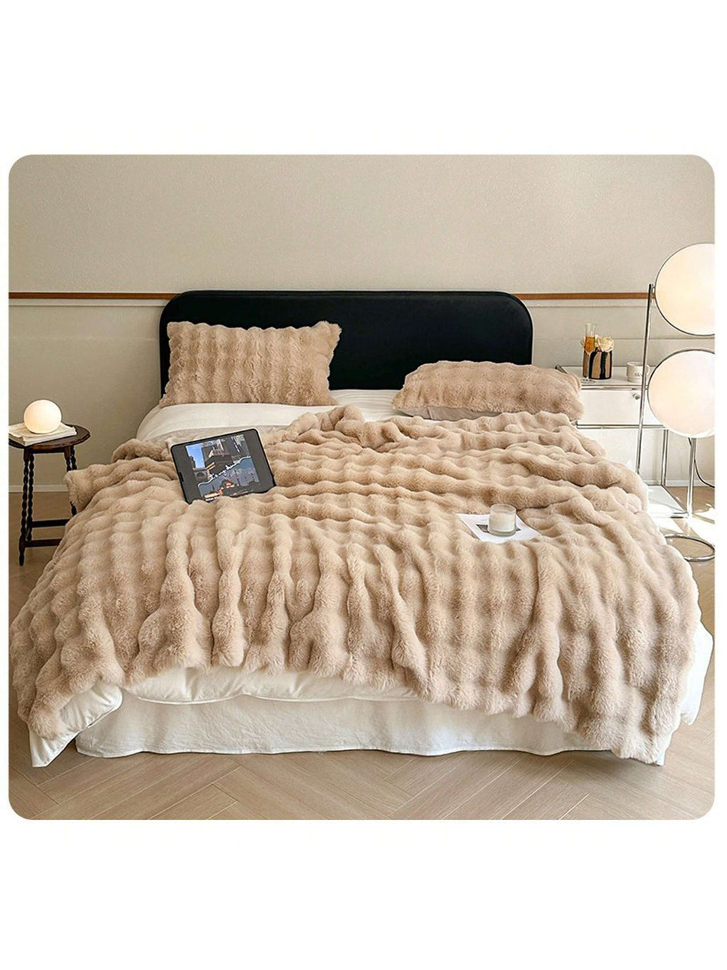 Luxury Thick Plush Faux Rabbit Fur Throw Blanket Ultra-Plush Cozy Soft Decorative Blanket Use for Couch Bed Travel