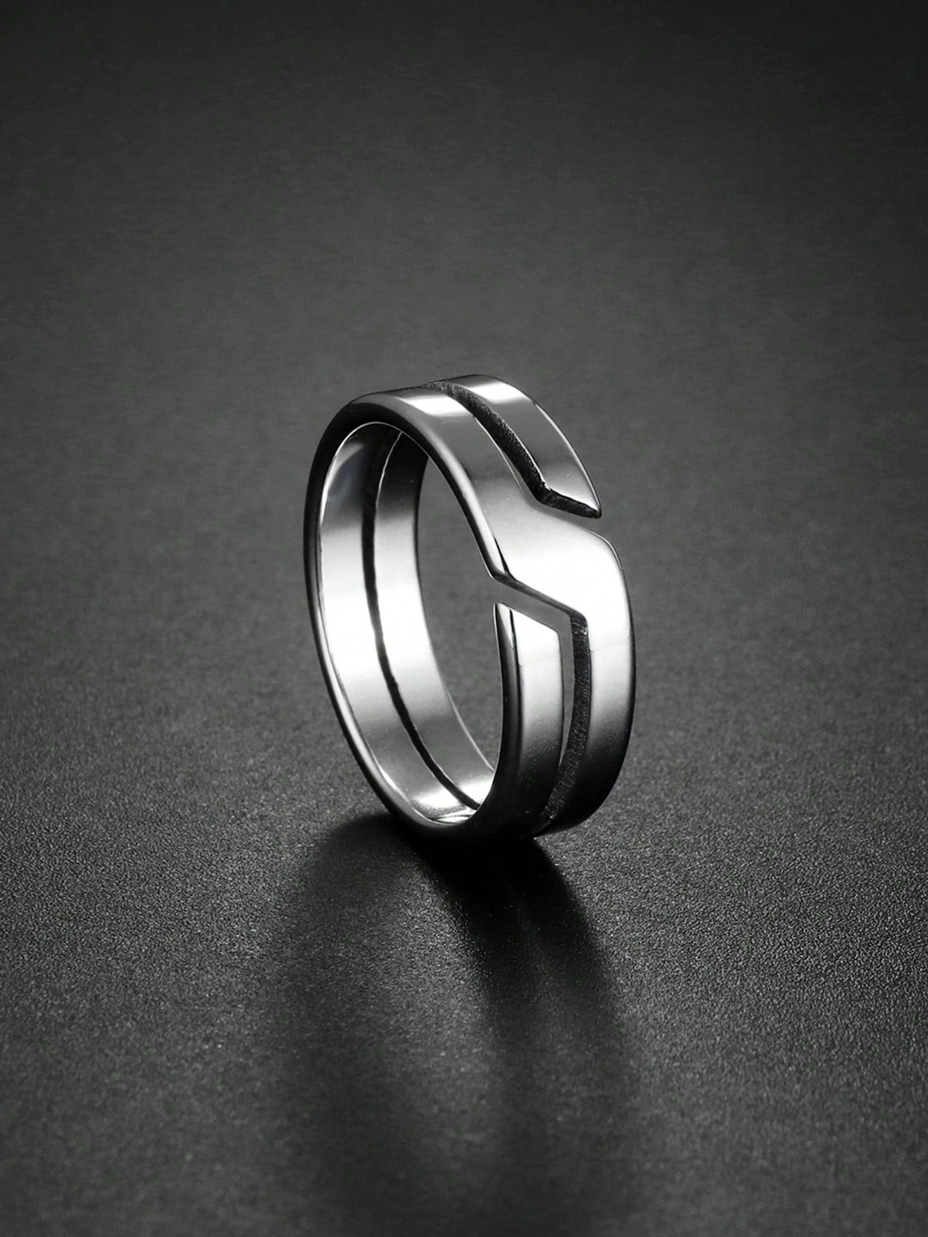 Fashionable and Popular Men Stainless Steel Ring for Jewelry Gift and for a Stylish Look