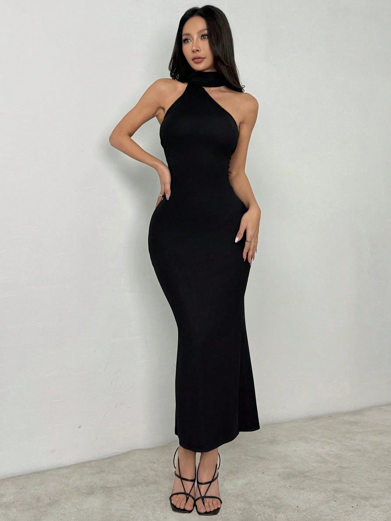 PETITE Solid Halter Neck Backless Bodycon Dress