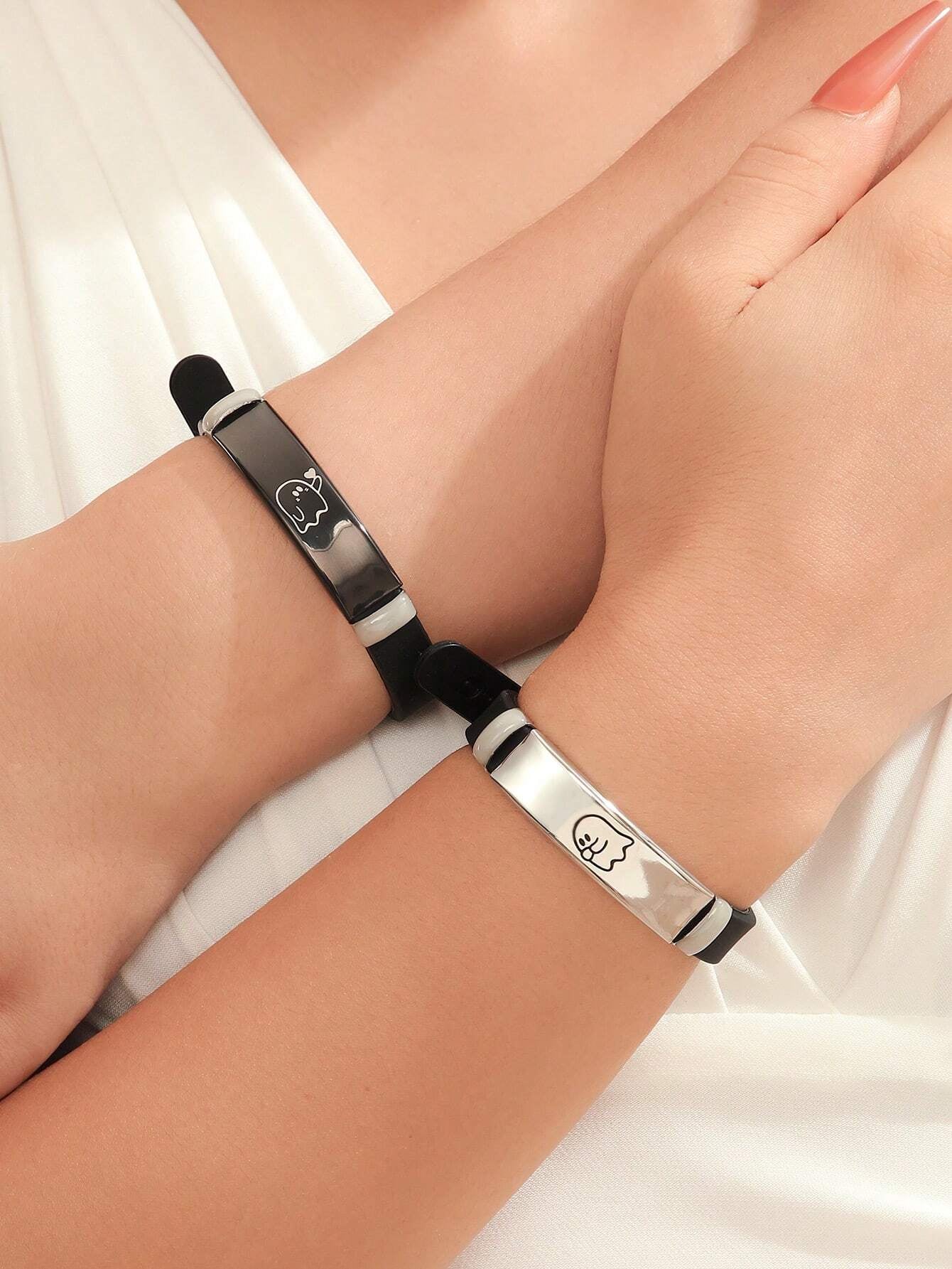 ATLVXJL 2Pcs/Set Couple Matching Bracelets Blow Kisses to Show Love Know You Love You Patternblack Silvery Stainless Steel Jewelry Set Charm Silicone Bracelet Luminous Glow in the Dark for Women Valentine'S Day Gift or Loved Ones Holiday Couple Gifts
