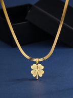 1Pc Classic and Luxurious 18K Gold Plated Stainless Steel Serpent Bone-Shaped Blade Chain with Lucky Clover Pendant, Suitable for Women'S Daily and Festival Wear