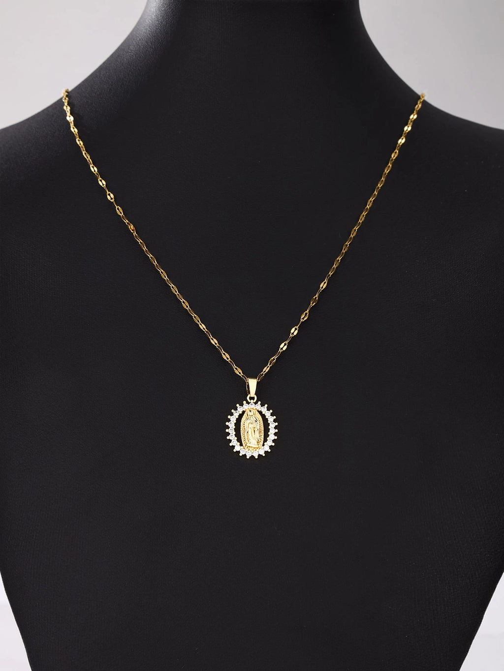 1Pc Elliptical Micro-Inlaid Cubic Zirconia Virgin Mary Pendant Necklace, Stainless Steel, Simple Religious Accessory Suitable for Women, Wedding, Party, Daily Wear. Jewelry Gift for Mom