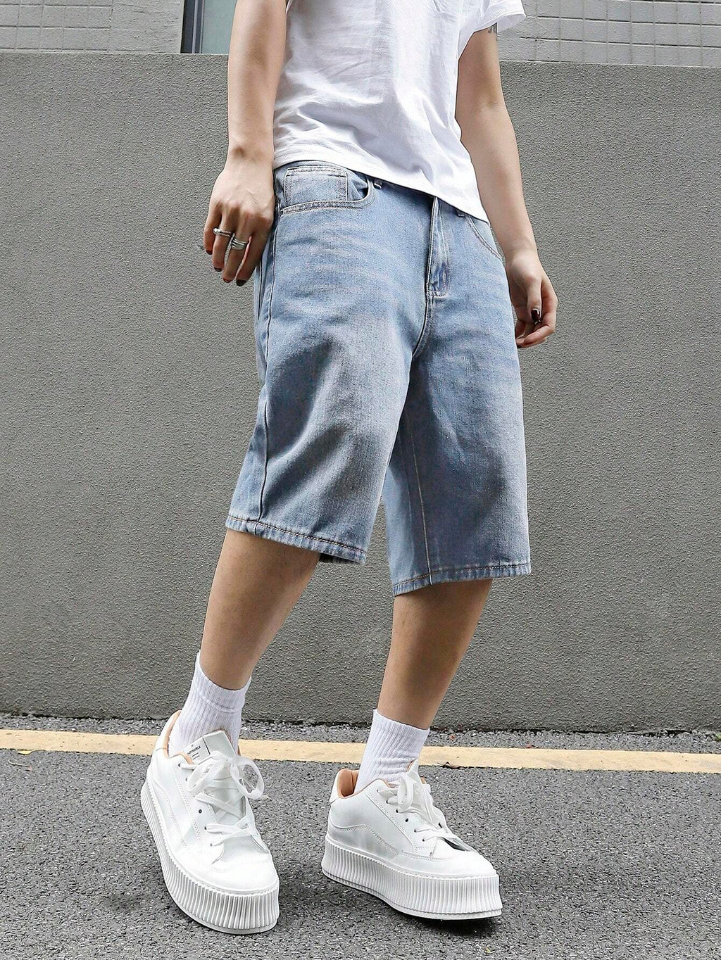 Manfinity EMRG Men'S Loose Fit Casual Denim Bermuda Shorts with Pockets, Summer Denim Shorts Jorts