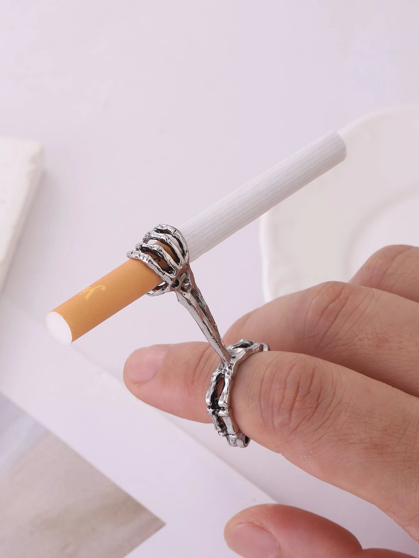 1Pc Personality Skeleton Hand Holding a Cigarette Ring Zinc Alloy Antique Silver