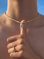 1Pc Vintage European & American Style Devil'S Eye round Pendant Necklace, Unisex V-Shaped Snake Bone Chain Titanium Steel Jewelry, Fashion Small Crowd Favorites, Christmas, New Year, Valentine'S Day Gift