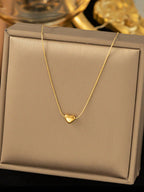 A Delicate and Elegant Heart-Shaped Pendant Design 18K Gold Plated Stainless Steel Necklace Is Suitable for Women to Wear at Parties or as a Gift for Mothers. Valentines