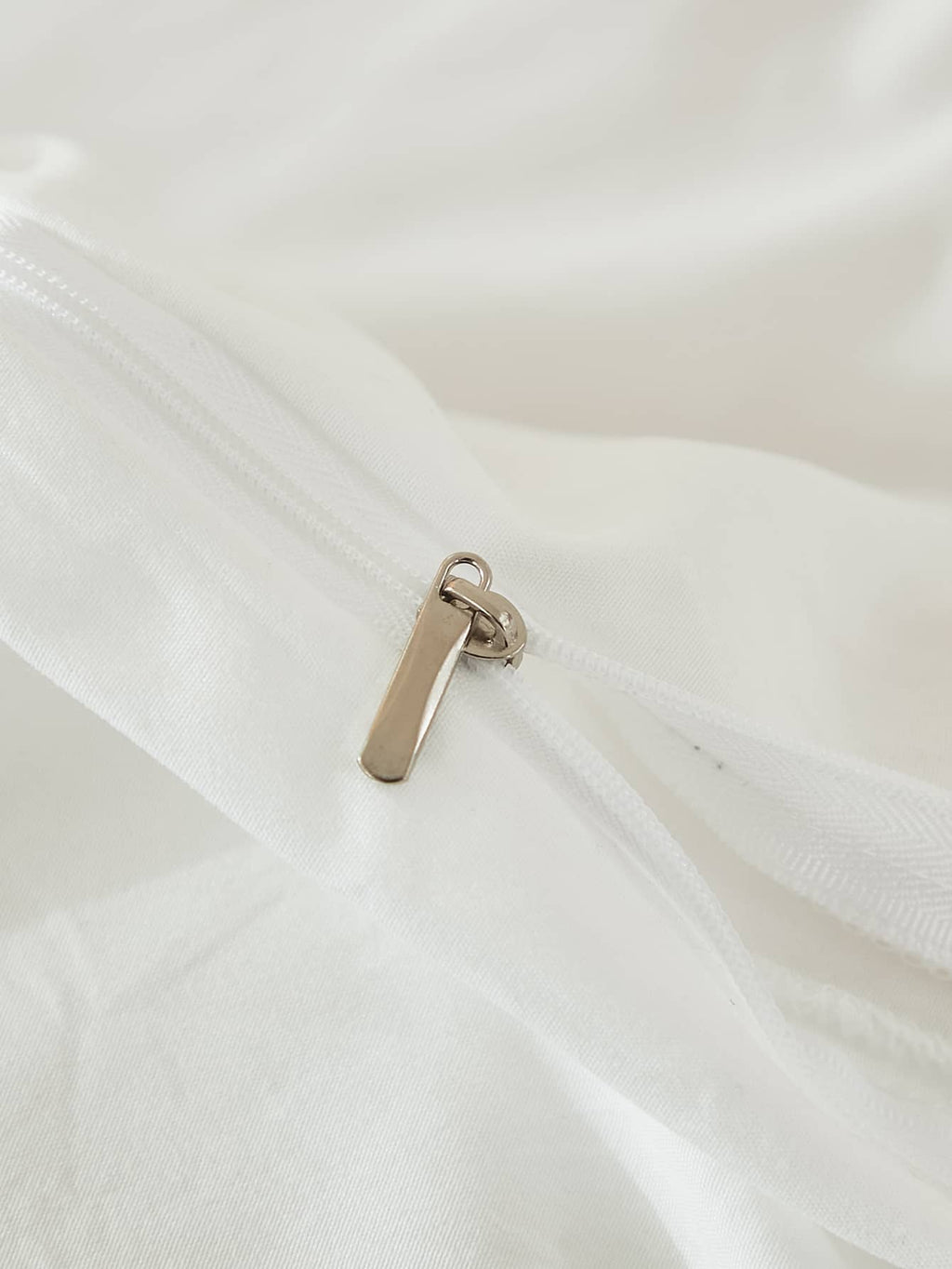 3Pcs Plain White Duvet Cover Set, Boho Farmhouse Bedding Decor, Soft Microfiber Comforter Cover for Boys & Girls (1 Duvet Cover + 2 Pillowcases No Insert), School Dorm Essentials, Cozy Aesthetic