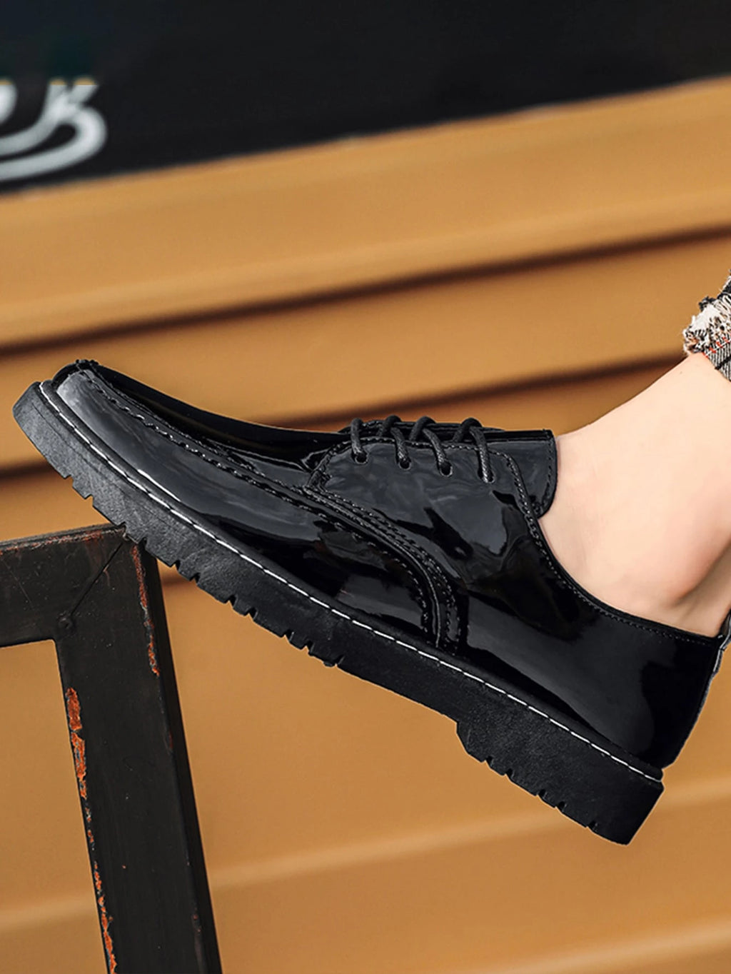 Men Stitch Detail Lace-Up Front Oxford Shoes