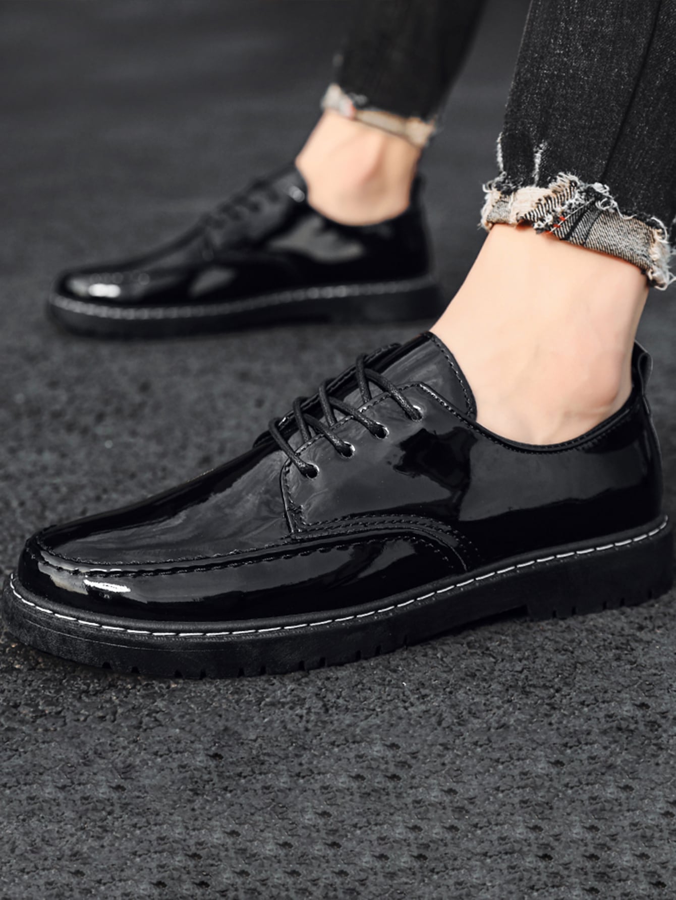 Men Stitch Detail Lace-Up Front Oxford Shoes
